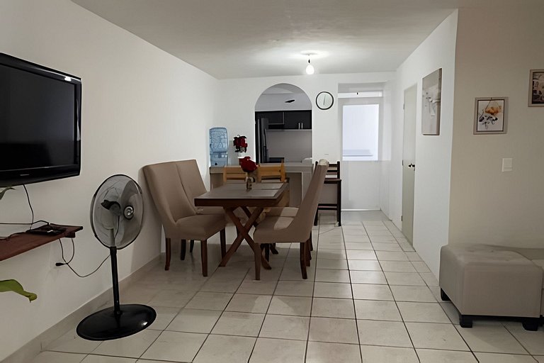 Casa Cozy, 2 bedroom, 4 bed, 2 baths with parking