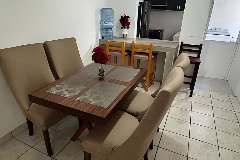 Casa Cozy, 2 bedroom, 4 bed, 2 baths with parking