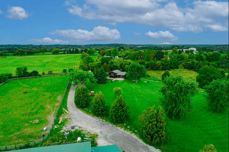 Doran Farm 4-Bedroom Farmhouse, Wedding Venue!