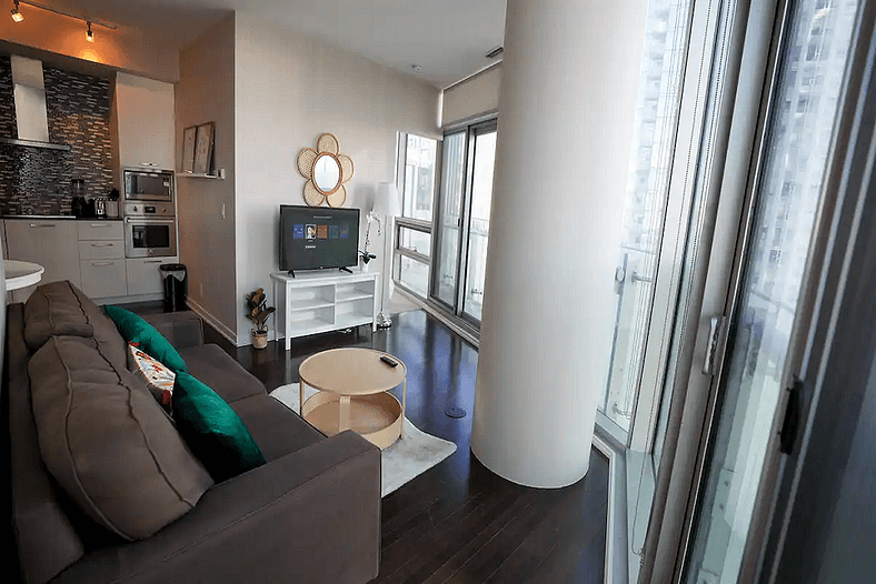 Luxury 2Bed+2Bath in the heart of Downtown