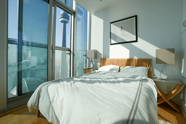 Luxury 2Bed+2Bath in the heart of Downtown