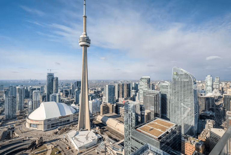 Modern 2BR Condo w/ CN Tower View & Parking